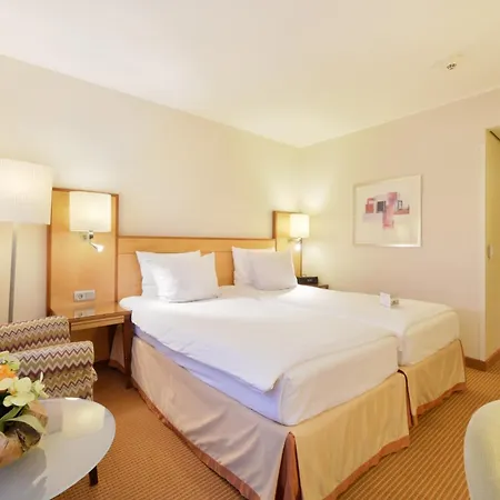 The Q Quadro Отель 4*