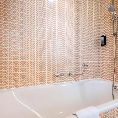 The Q - Quadro Hotel