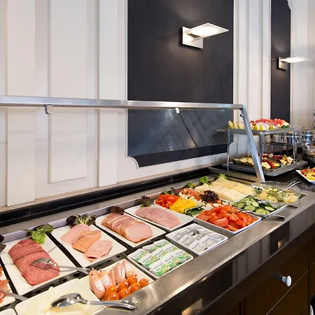 מלון The Q - Quadro