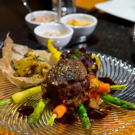 מלון The Q - Quadro 4*