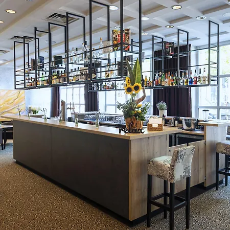 The Q - Quadro 4* Καρλσρούη