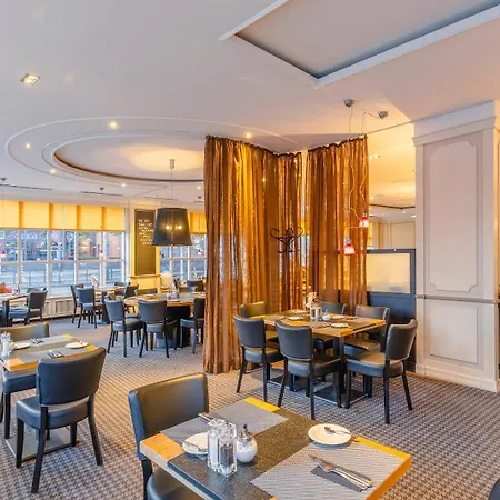 The Q - Quadro Ξενοδοχείο