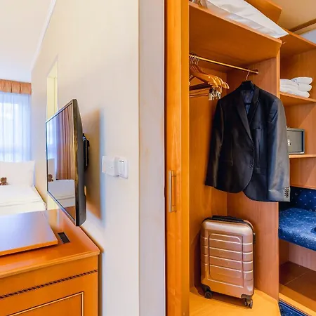 The Q - Quadro Hotel 4*
