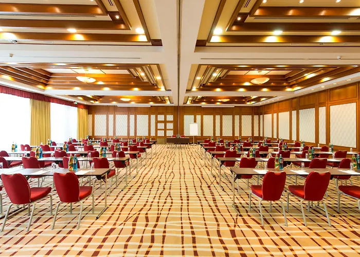 Ξενοδοχείο The Q - Quadro 4*