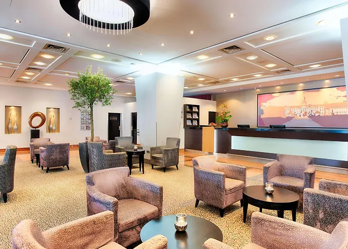 The Q - Quadro فندق