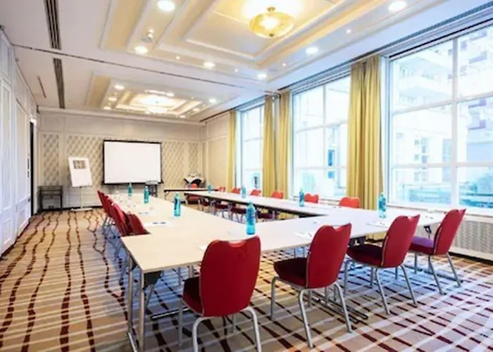 The Q - Quadro 4* Καρλσρούη