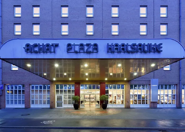 Ξενοδοχείο The Q - Quadro 4*