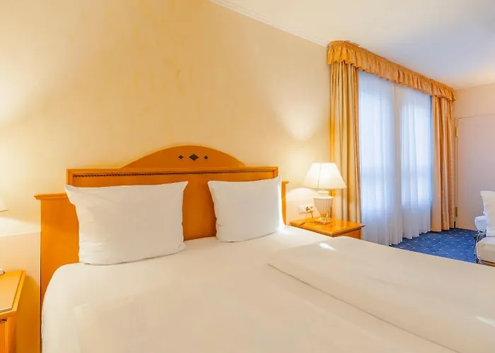 The Q - Quadro فندق