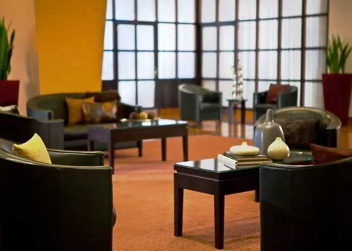 Ξενοδοχείο The Q - Quadro 4*